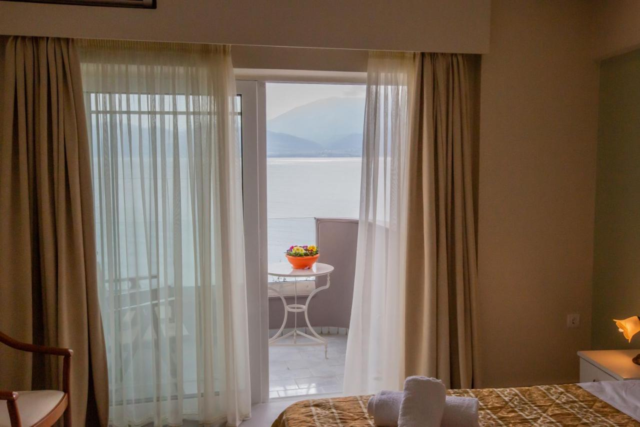Goldenbeach 纳弗帕克托斯 外观 照片